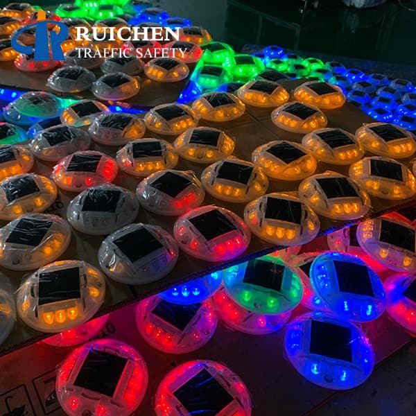 <h3>Synchronous flashing road stud manufacturer-RUICHEN Road Stud </h3>
